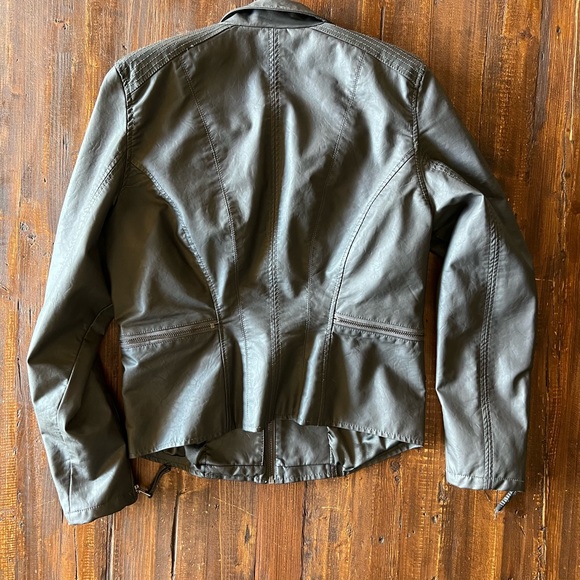 Just Like New!! BLANKNYC charcoal faux leather moto jacket size L from Nordstrom - Picture 6 of 6